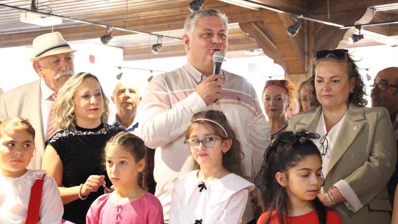 Yürüyen Köşk’ün Farklı Halleri Sanatseverlerden Yoğun İlgi Gördü (9)