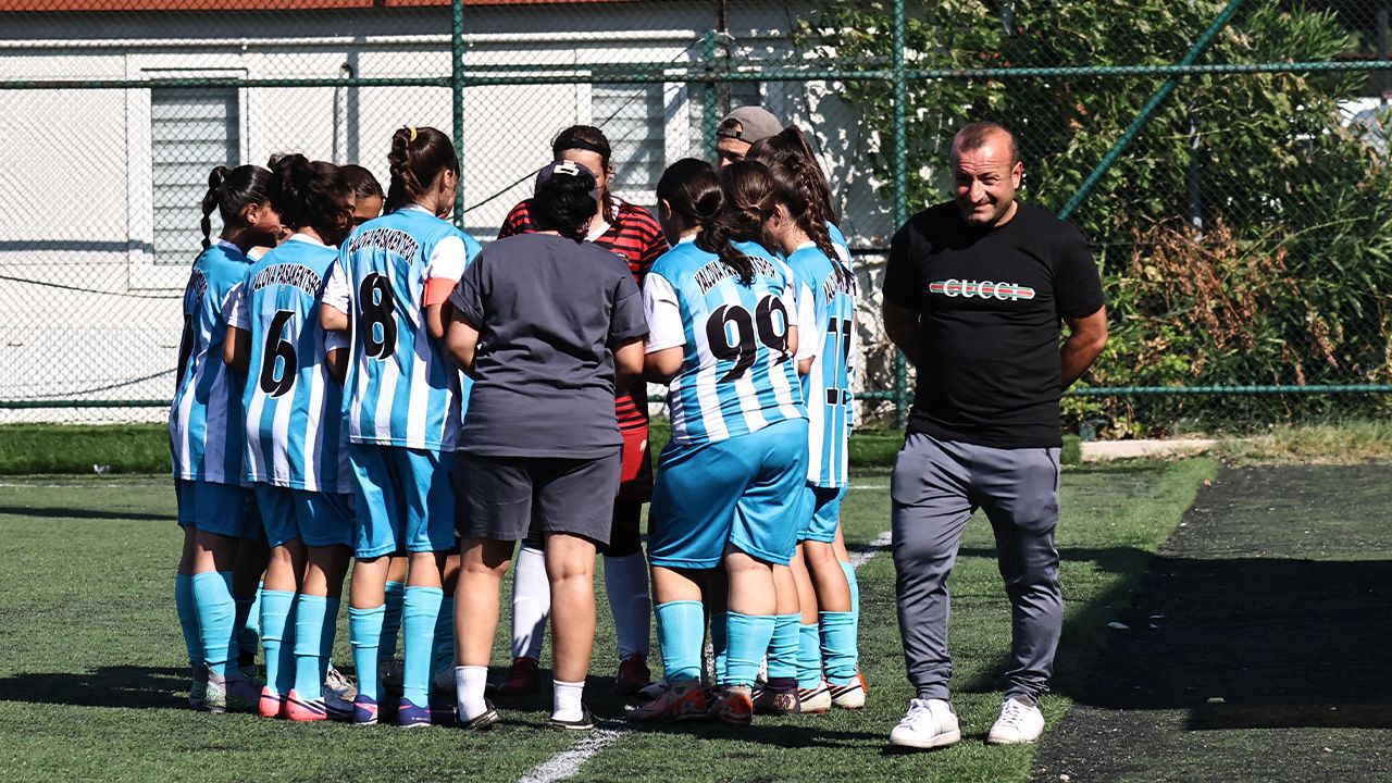 Bizim Kızlar Son İç Saha Maçına Çıktı (3)