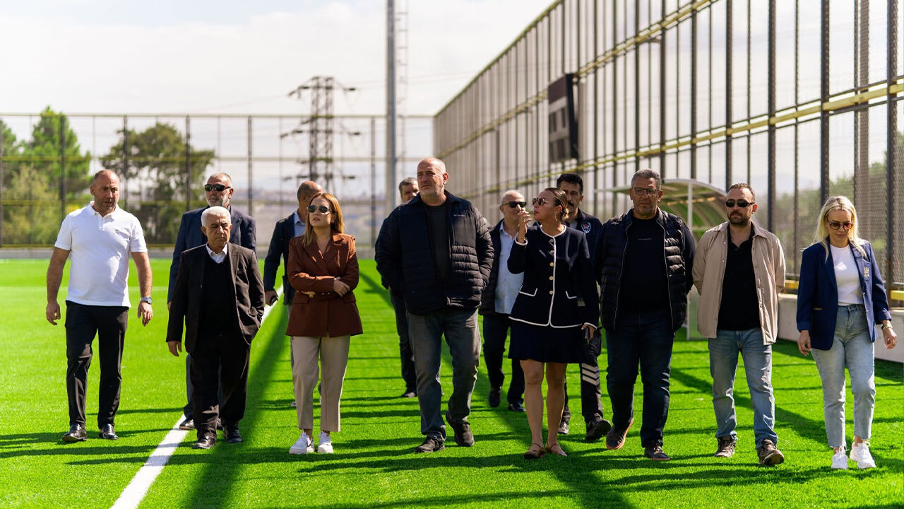 Çınarcık İlçe Stadyumu’nda Sona Gelindi (4)