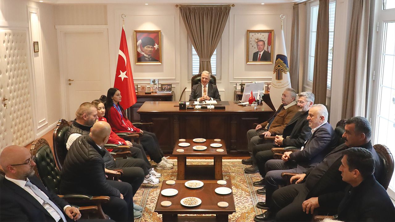 Dünya İkincisi Şevval Termal’de Gururla Karşılandı (4)