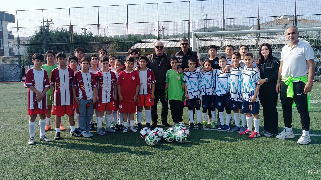 Yalova Askf'den U12 Takımlarına Top Desteği (3)